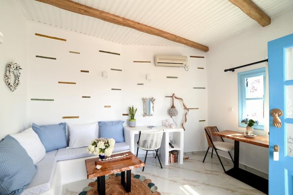 Sunset Suite Elena Ioulis Bagian luar foto