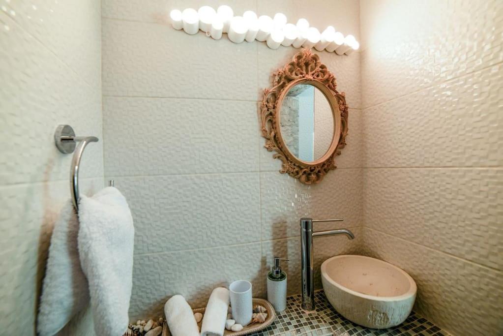Sunset Suite Elena Ioulis Bagian luar foto